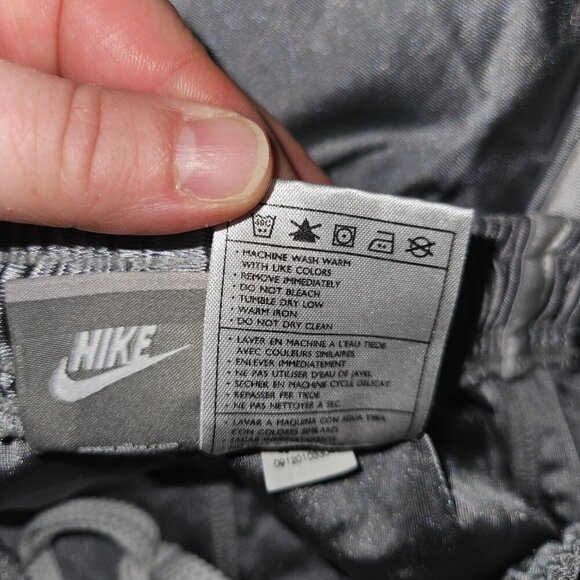 NIKE Athletic Pants Silver Gray Drawstring Waist Ankle Zipper Youth Medium 10-12 - Picture 9 of 13